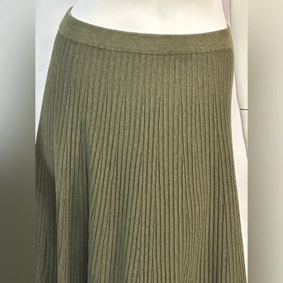 Lilla P Size Small Forest Green Ribbed A-Line Skirt - Picture 7 of 14